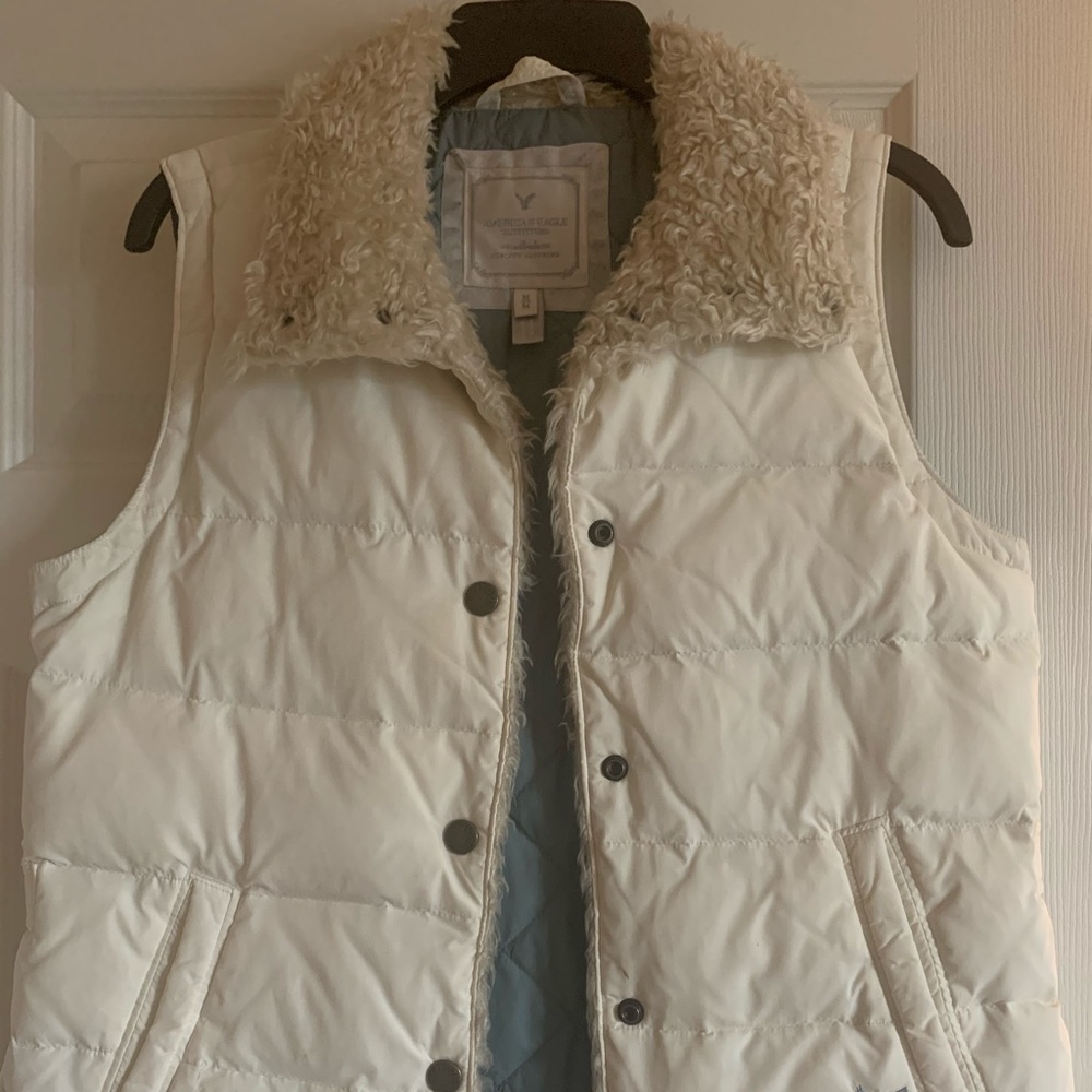 American Eagle winter vest